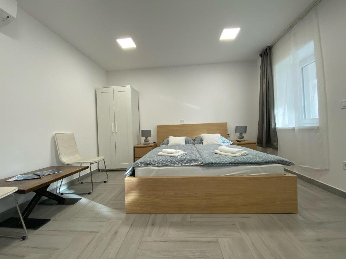 Apartament Sulyom Panzio Tiszafüred Zewnętrze zdjęcie