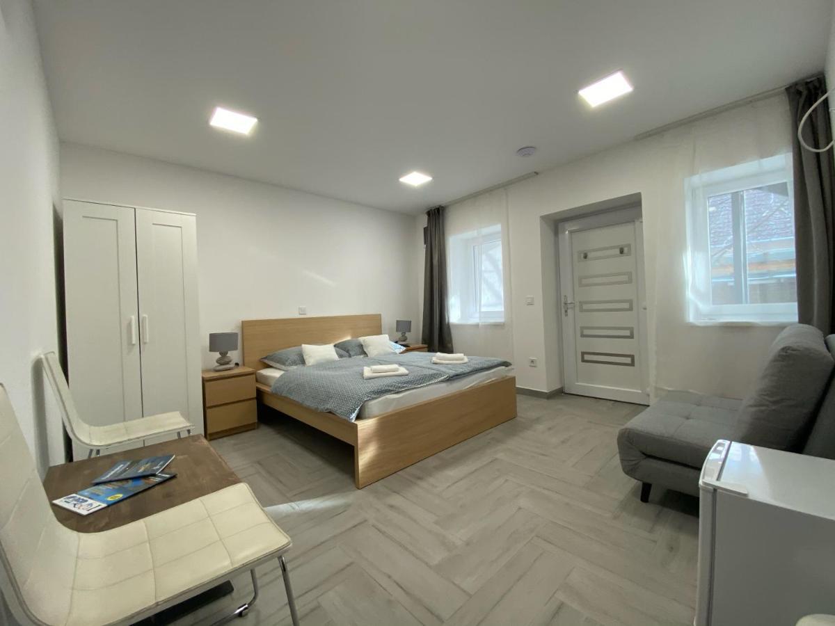 Apartament Sulyom Panzio Tiszafüred Zewnętrze zdjęcie