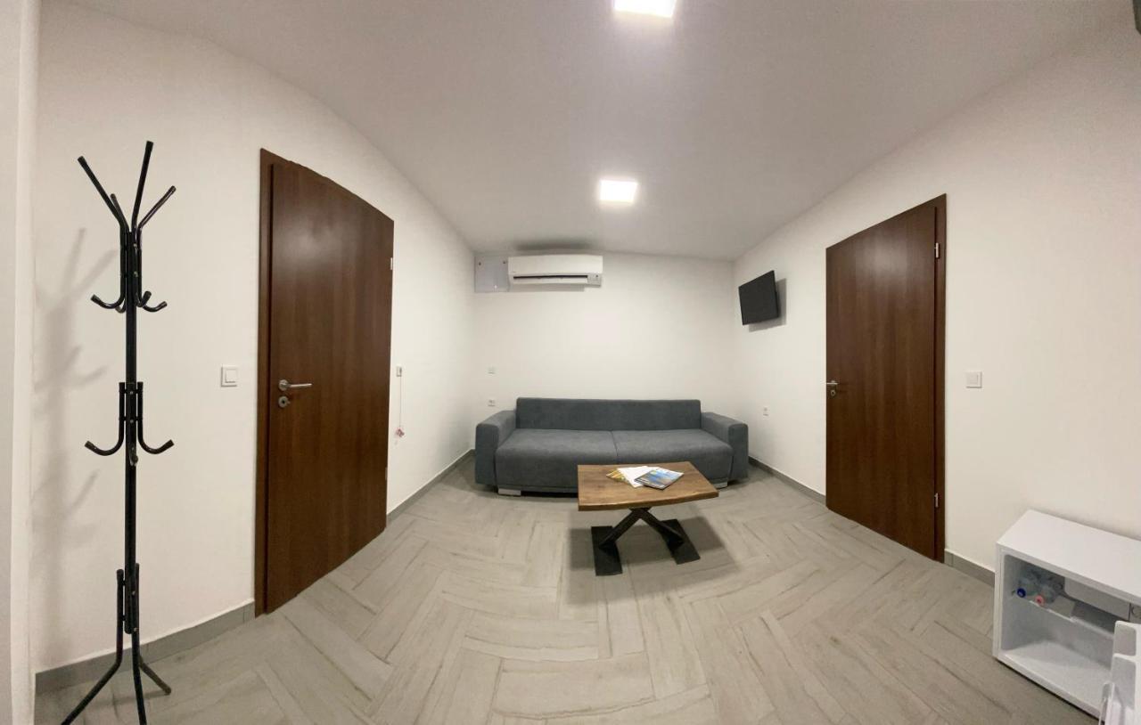 Apartament Sulyom Panzio Tiszafüred Zewnętrze zdjęcie
