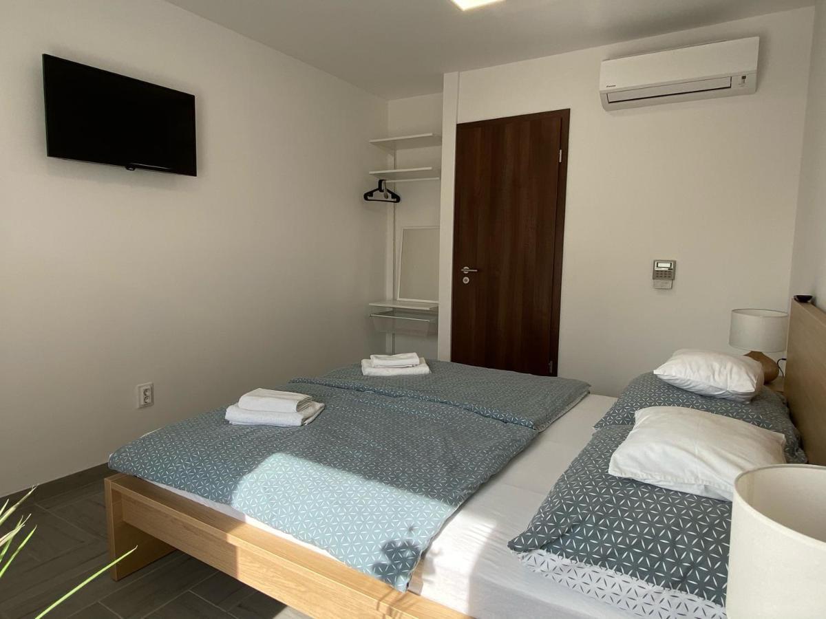Apartament Sulyom Panzio Tiszafüred Zewnętrze zdjęcie