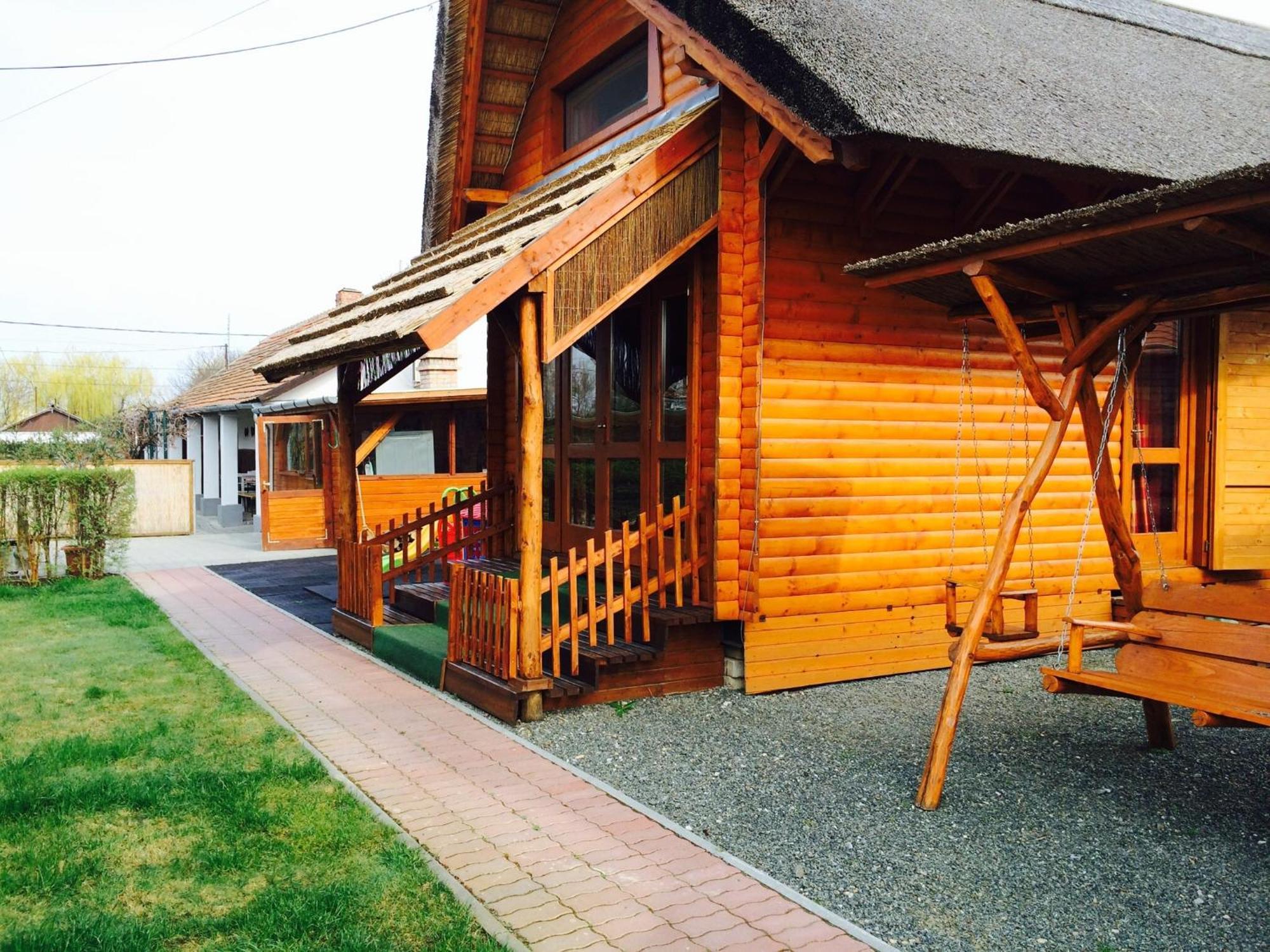 Apartament Sulyom Panzio Tiszafüred Pokój zdjęcie